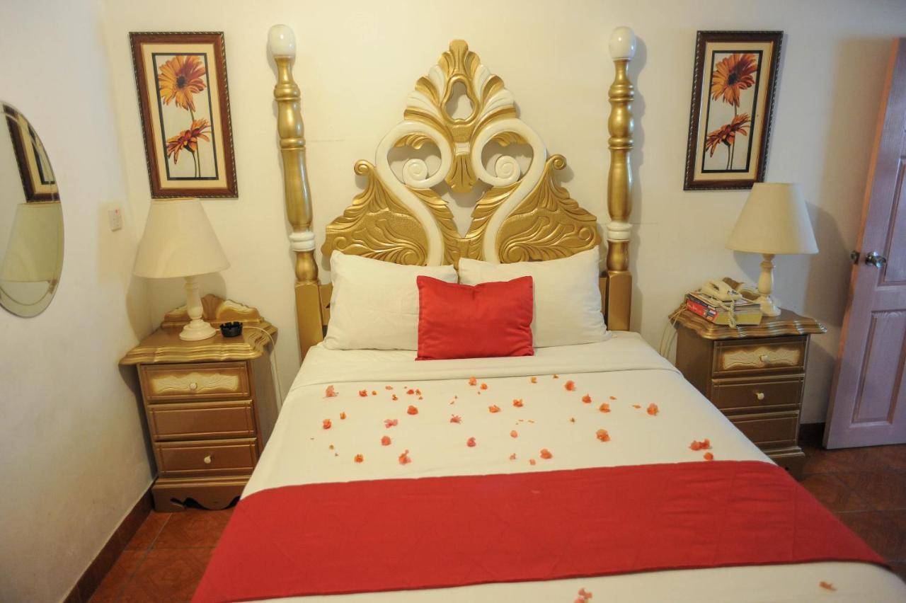 Glorianna Hotel Μοντέγκο Μπέυ Εξωτερικό φωτογραφία