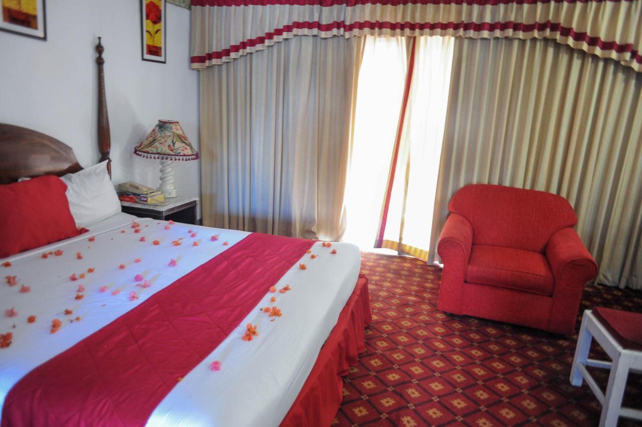 Glorianna Hotel Μοντέγκο Μπέυ Εξωτερικό φωτογραφία